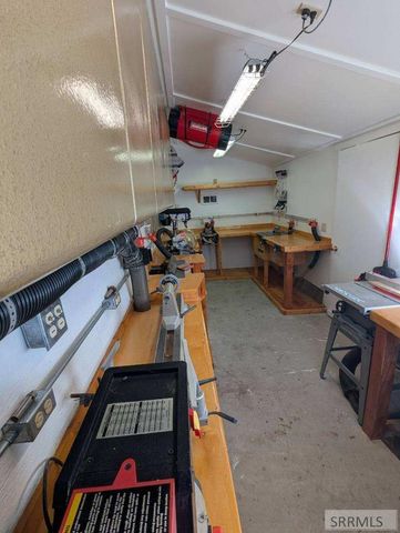 1875 Mckinzie Avenue, Idaho Falls, ID 83404