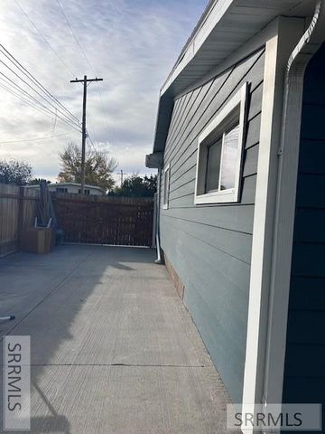 1875 Mckinzie Avenue, Idaho Falls, ID 83404