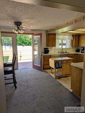 1875 Mckinzie Avenue, Idaho Falls, ID 83404