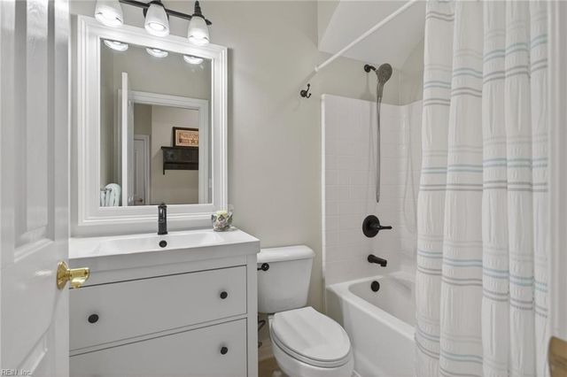 605 Oxbow CT, Chesapeake, VA 23322