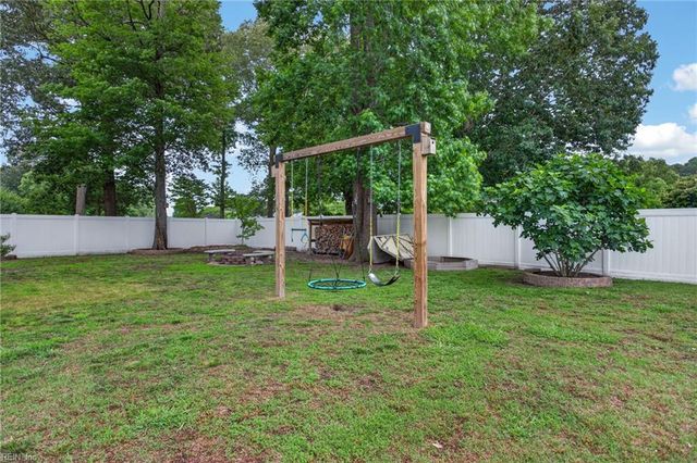 605 Oxbow CT, Chesapeake, VA 23322