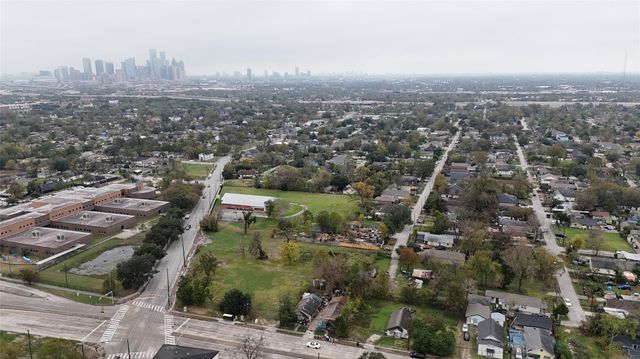 2917 Altoona Street, Houston, TX 77026