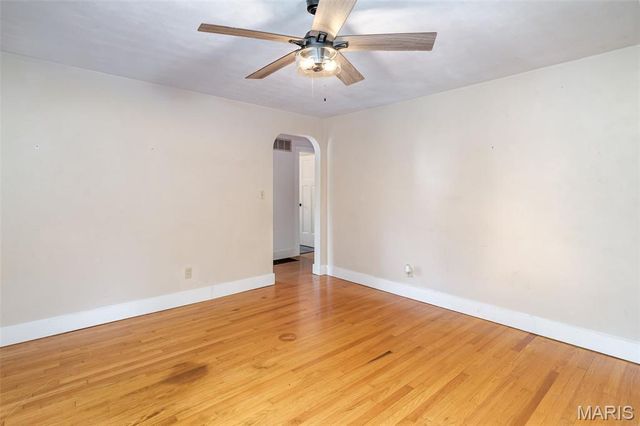 2249 Holtgrewe Road, Washington, MO 63090