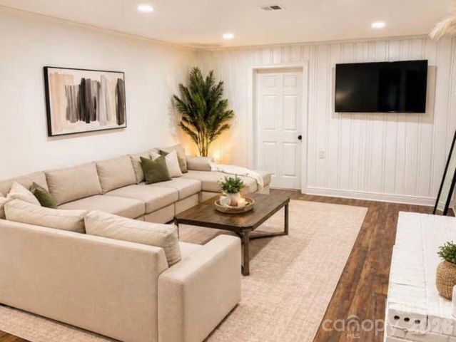 123 Riverside Drive, Mount Holly, NC 28120