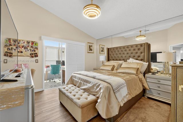 210 NW Zanzibar Pl, Port St. Lucie, FL 34986