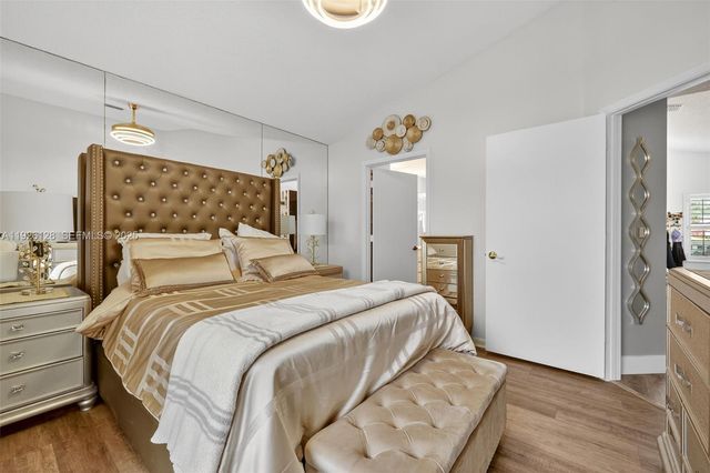 210 NW Zanzibar Pl, Port St. Lucie, FL 34986