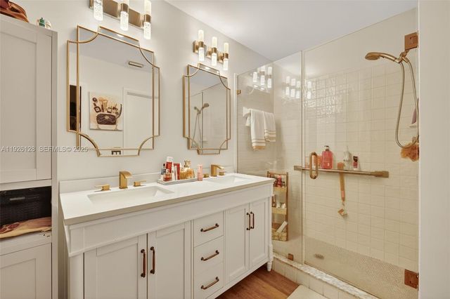 210 NW Zanzibar Pl, Port St. Lucie, FL 34986