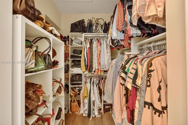 210 NW Zanzibar Pl, Port St. Lucie, FL 34986