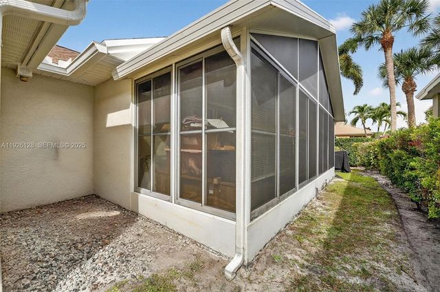 210 NW Zanzibar Pl, Port St. Lucie, FL 34986