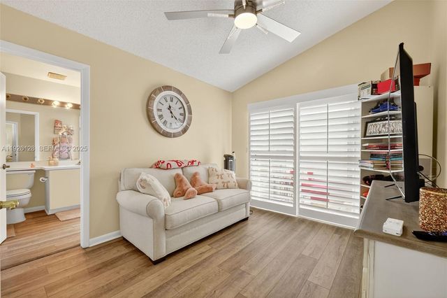 210 NW Zanzibar Pl, Port St. Lucie, FL 34986