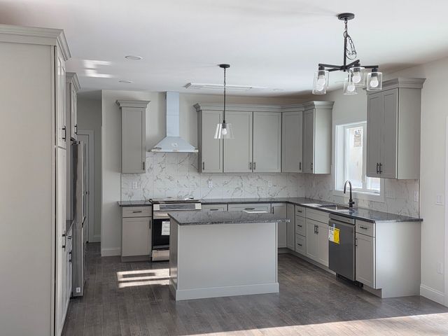 91 Chicopee Row, Groton, MA 01450