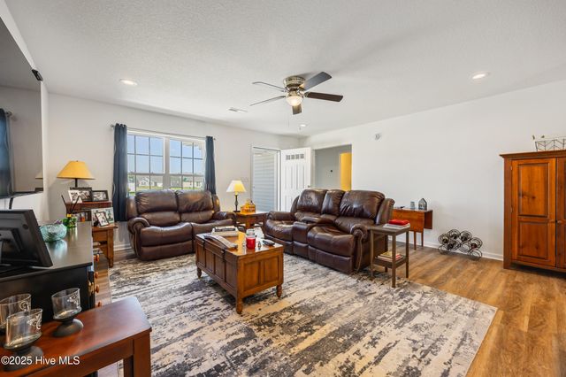 300 Nugget Trail, Elizabeth City, NC 27909