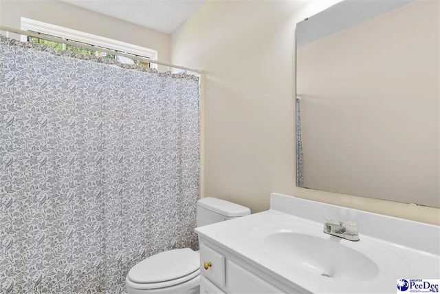 3821 Ashwood Ln., Florence, SC 29501