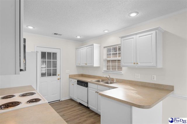 3821 Ashwood Ln., Florence, SC 29501