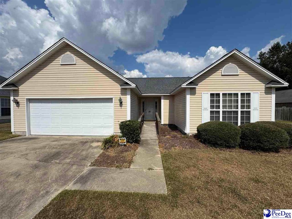 3821 Ashwood Ln., Florence, SC 29501