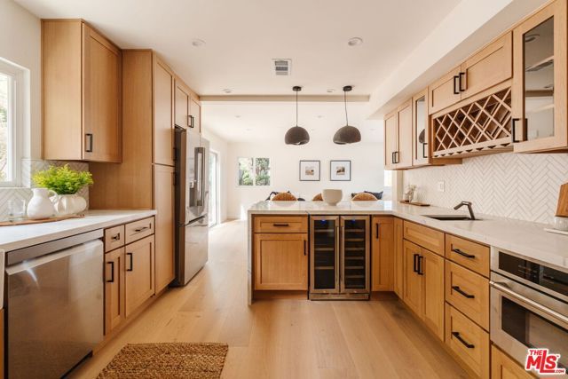 2339 Jupiter Drive, Los Angeles, CA 90046