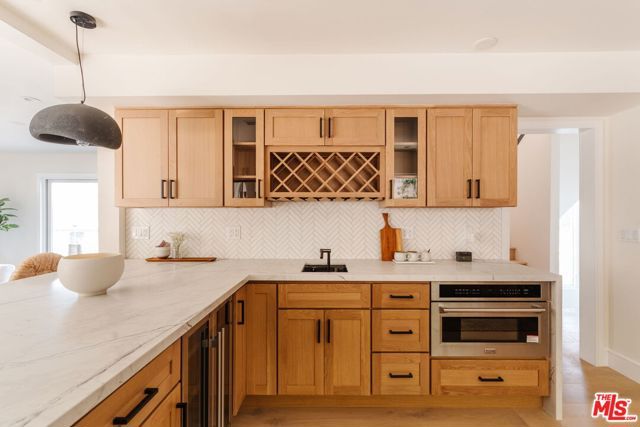 2339 Jupiter Drive, Los Angeles, CA 90046