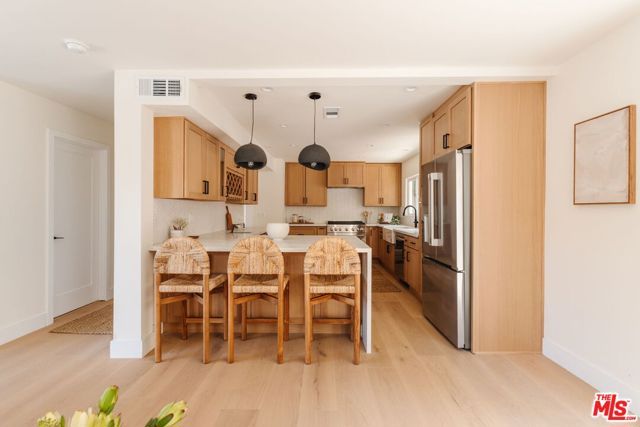 2339 Jupiter Drive, Los Angeles, CA 90046