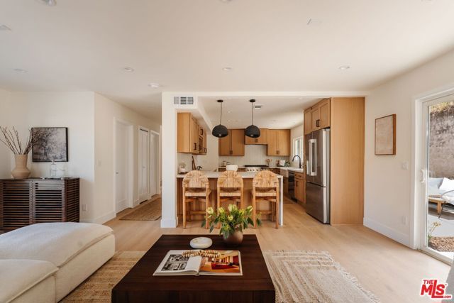 2339 Jupiter Drive, Los Angeles, CA 90046