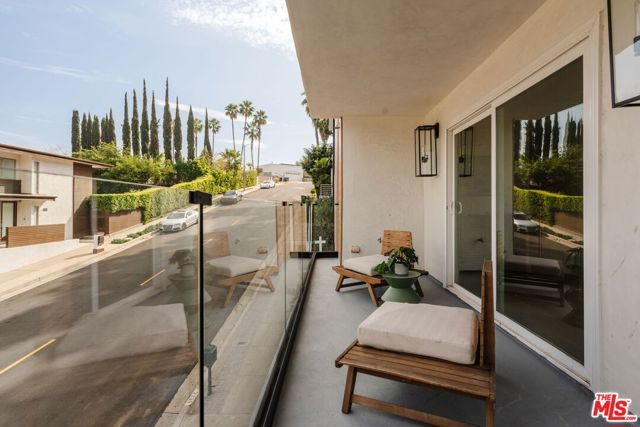 2339 Jupiter Drive, Los Angeles, CA 90046