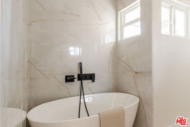 2339 Jupiter Drive, Los Angeles, CA 90046