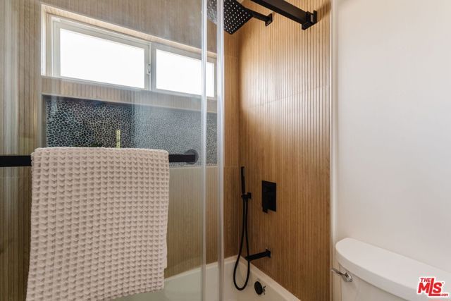 2339 Jupiter Drive, Los Angeles, CA 90046