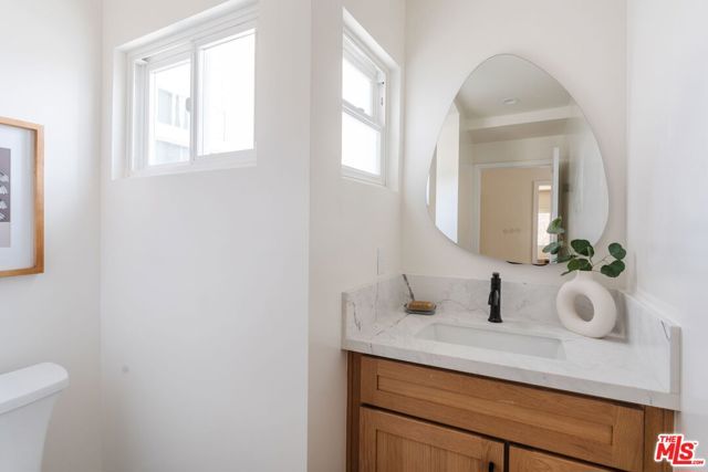 2339 Jupiter Drive, Los Angeles, CA 90046