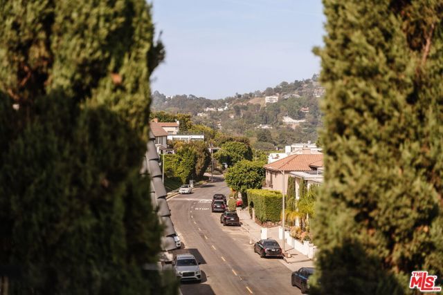 2339 Jupiter Drive, Los Angeles, CA 90046