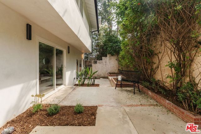 2339 Jupiter Drive, Los Angeles, CA 90046