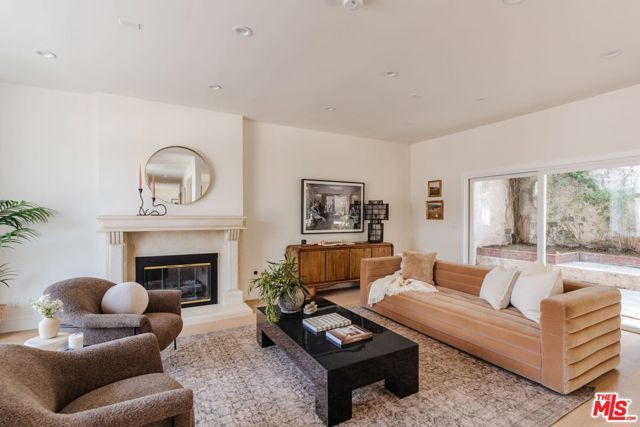 2339 Jupiter Drive, Los Angeles, CA 90046