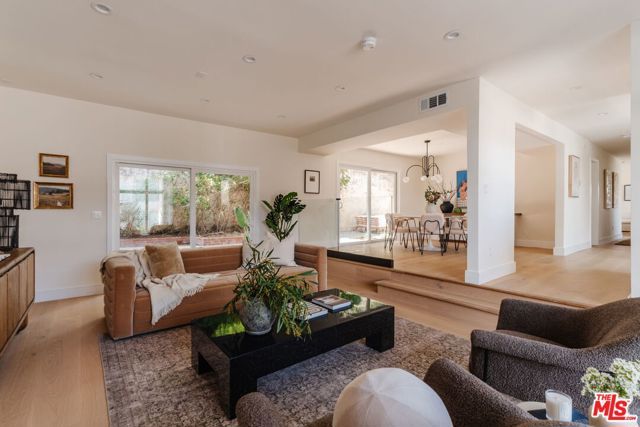 2339 Jupiter Drive, Los Angeles, CA 90046