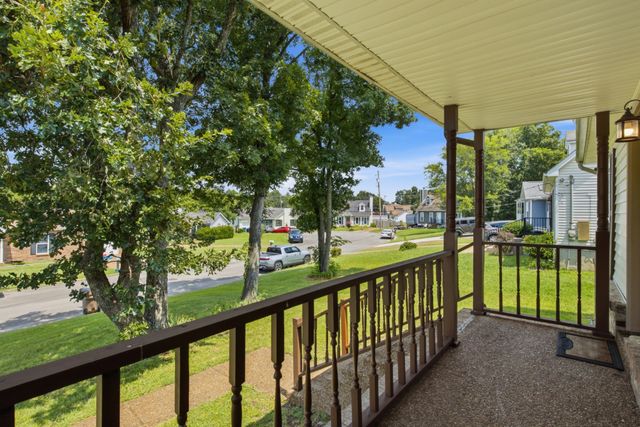 3205 Harbor Lndg, Antioch, TN 37013