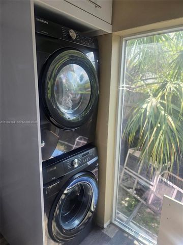 5812 NW 20th Ct, Margate, FL 33063