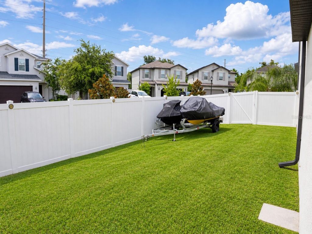 Image 39 of property listing at 2824 NOBLE CROW DRIVE, Kissimmee, FL 34744