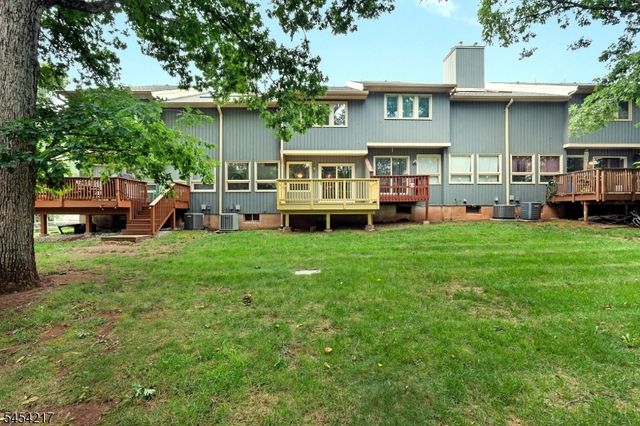 45 Bond St, Bridgewater Twp., NJ 08807