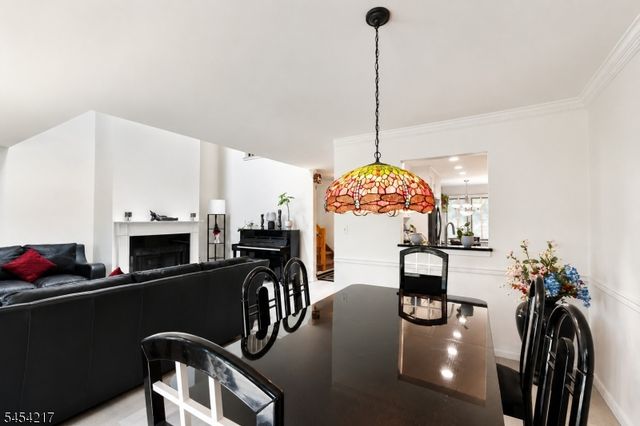 45 Bond St, Bridgewater Twp., NJ 08807