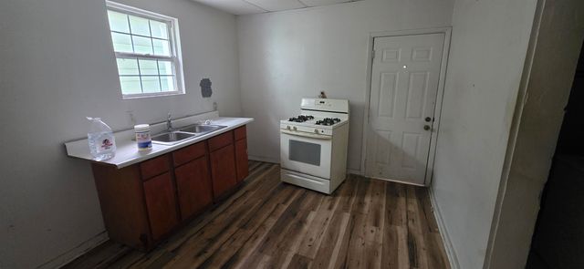 1418 3rd Avenue, Charleston, WV 25387