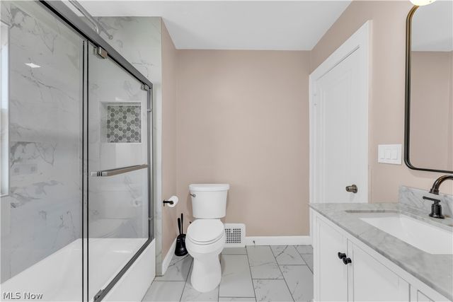 3566 Grosvenor Road, Cleveland Heights, OH 44118