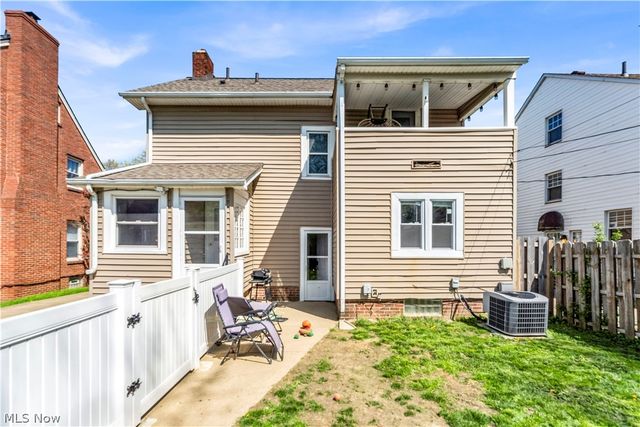 3566 Grosvenor Road, Cleveland Heights, OH 44118