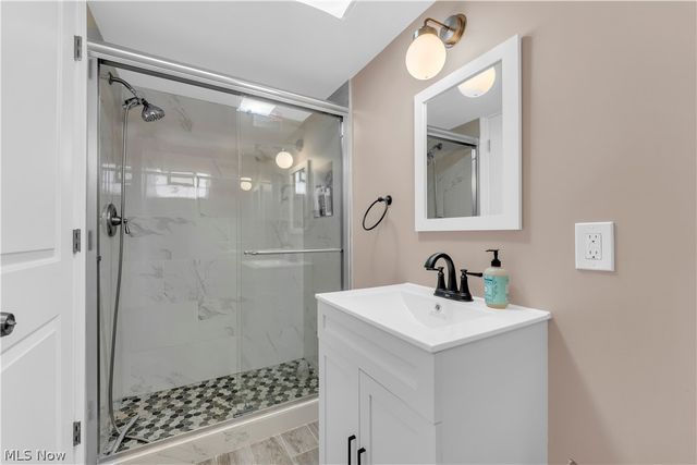 3566 Grosvenor Road, Cleveland Heights, OH 44118