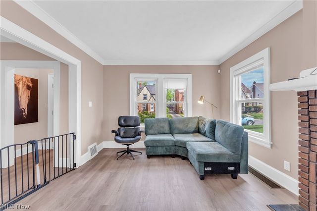 3566 Grosvenor Road, Cleveland Heights, OH 44118