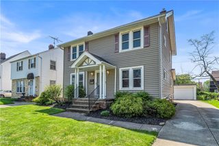 3566 Grosvenor Road, Cleveland Heights, OH 44118
