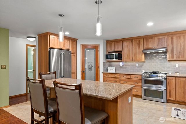 15405 Lindsay Road SE, Yelm, WA 98597