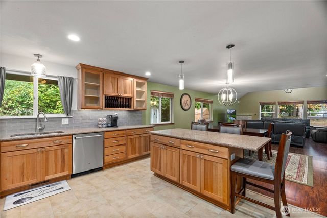 15405 Lindsay Road SE, Yelm, WA 98597