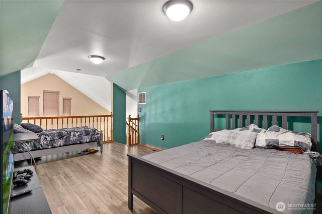 15405 Lindsay Road SE, Yelm, WA 98597