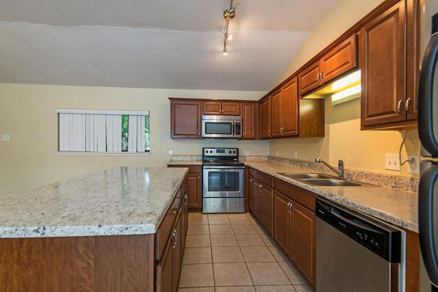 5031 Pine Ave Avenue C1, Pasadena, TX 77503