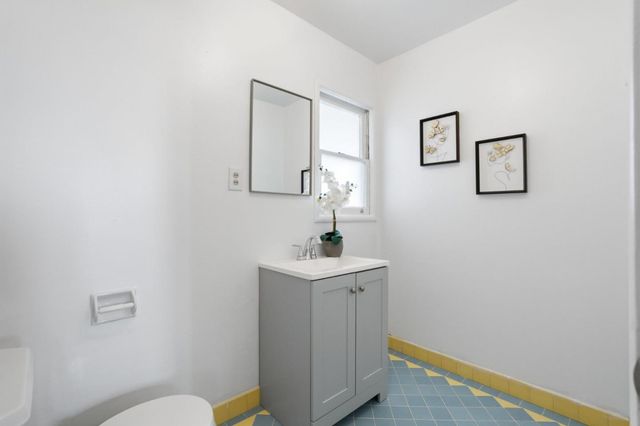 291 W 39th Avenue, San Mateo, CA 94403