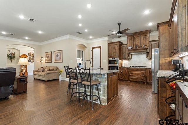 6923 Saint Anthony Drive, Tyler, TX 75703