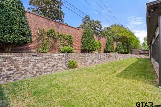 6923 Saint Anthony Drive, Tyler, TX 75703