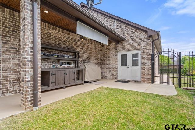 6923 Saint Anthony Drive, Tyler, TX 75703